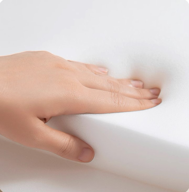 Giường đôi túi mềm chân gỗ nguyên khối | QuanU